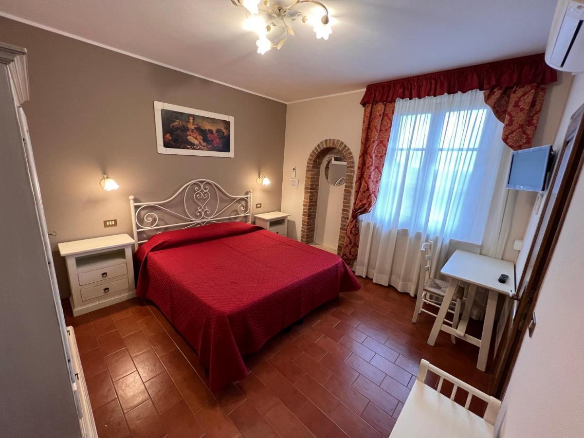 B&B Casale Virgili Siena Bagian luar foto