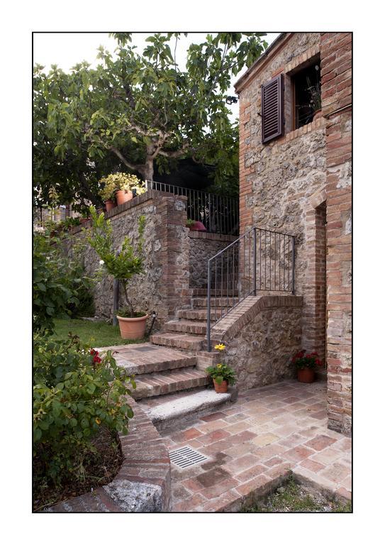 B&B Casale Virgili Siena Bagian luar foto