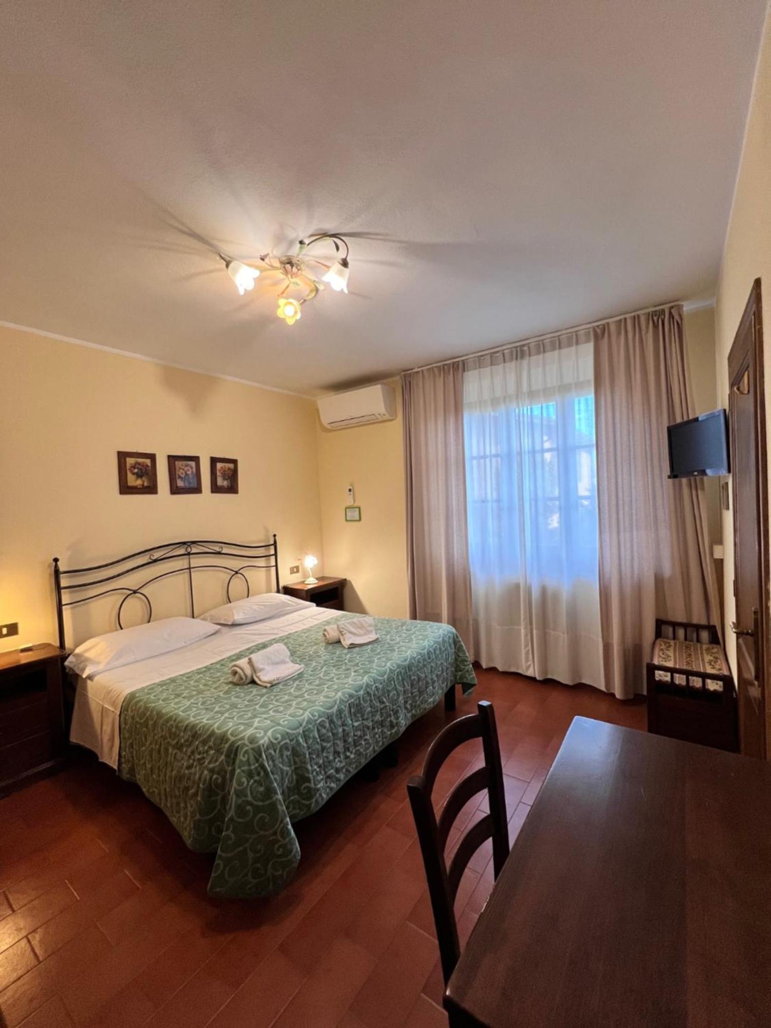 B&B Casale Virgili Siena Bagian luar foto