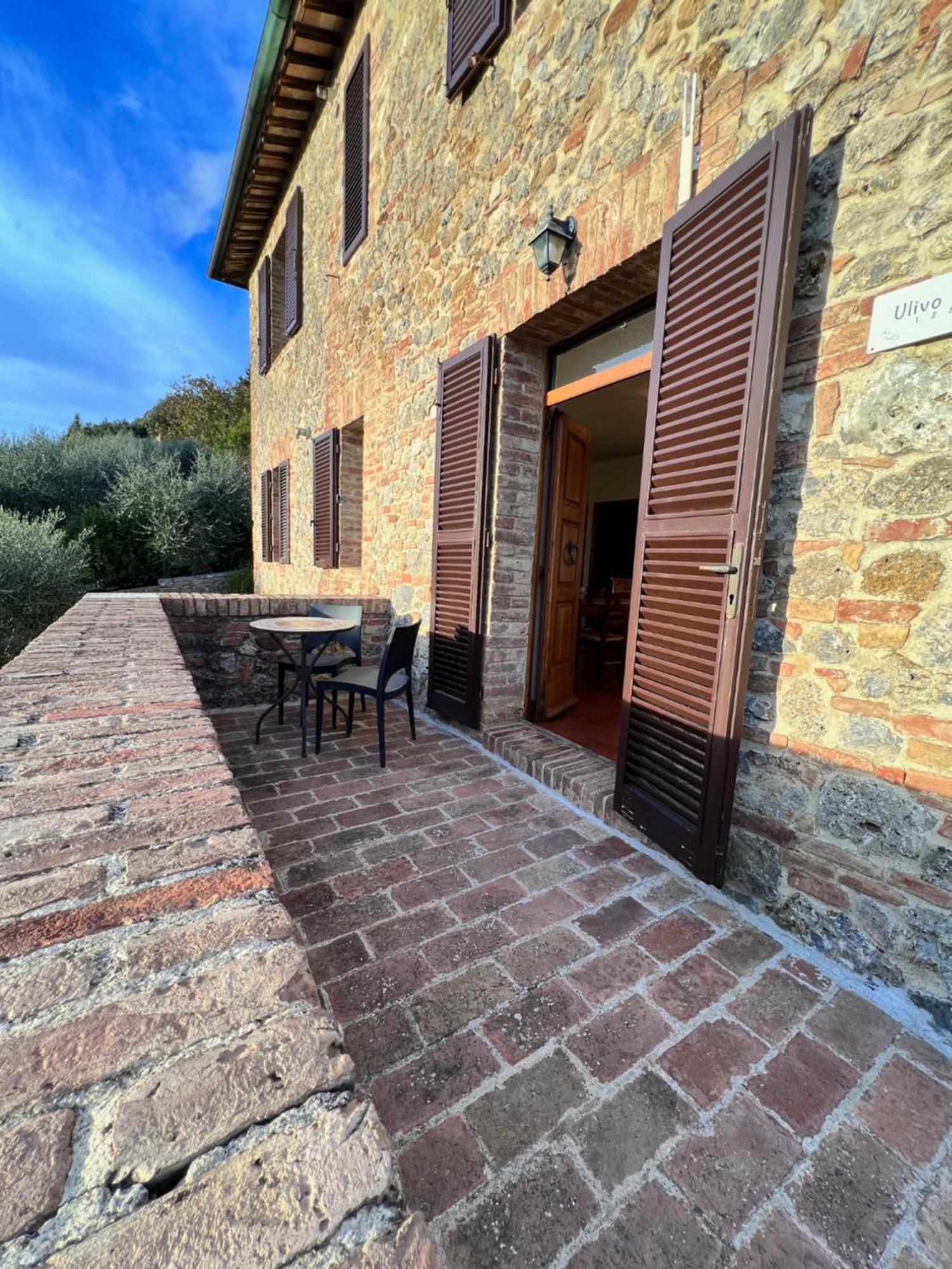 B&B Casale Virgili Siena Bagian luar foto